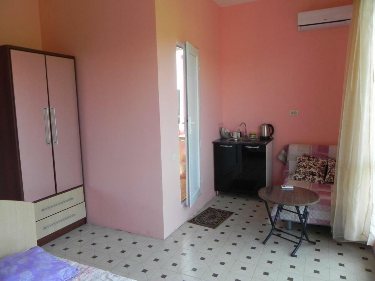 Lily Pearls Inn Kobuleti Exterior foto